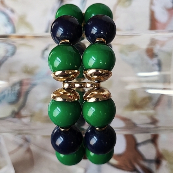 Navy Blue Kelly Green Gold Tone Bell Cap Stretch Acrylic Lucite Bracelet EUC - Picture 3 of 5